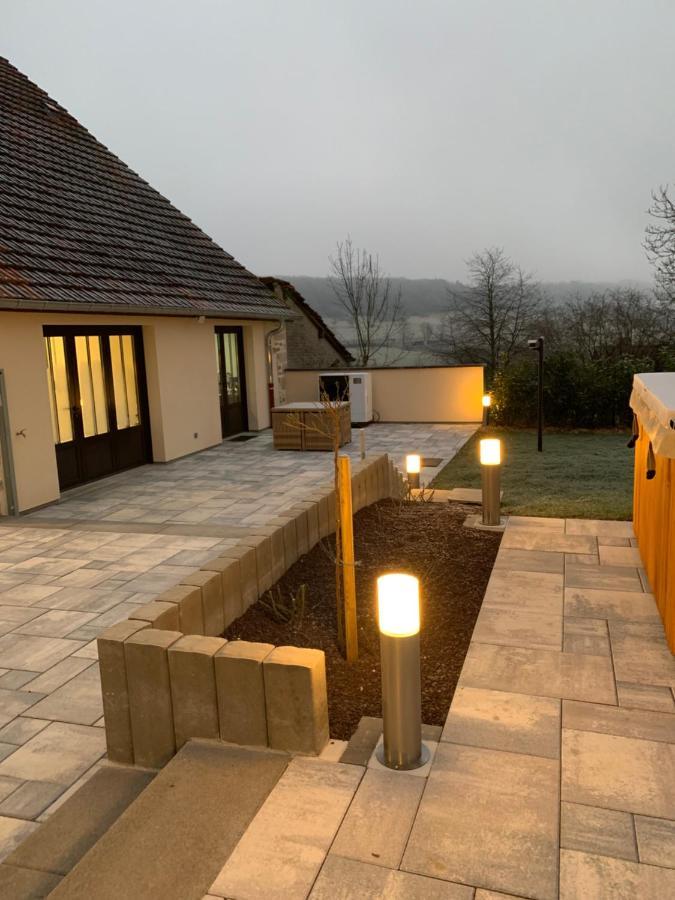 Chez La Rose Luxueuse Cottage Avec Jacuzzi Rouvres-la-Chétive 외부 사진