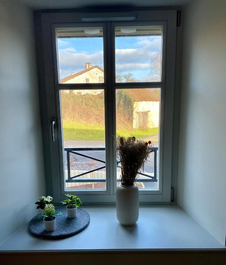 Chez La Rose Luxueuse Cottage Avec Jacuzzi Rouvres-la-Chétive 외부 사진