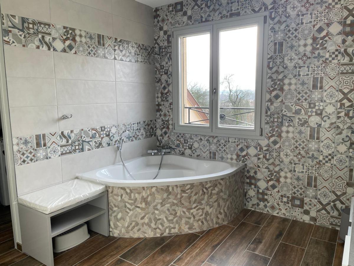 Chez La Rose Luxueuse Cottage Avec Jacuzzi Rouvres-la-Chétive 외부 사진