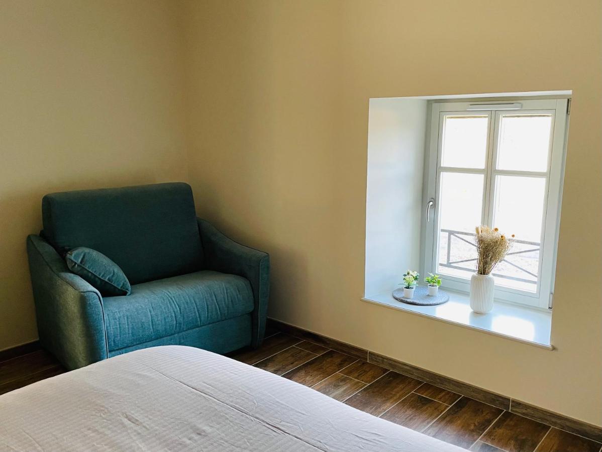 Chez La Rose Luxueuse Cottage Avec Jacuzzi Rouvres-la-Chétive 외부 사진